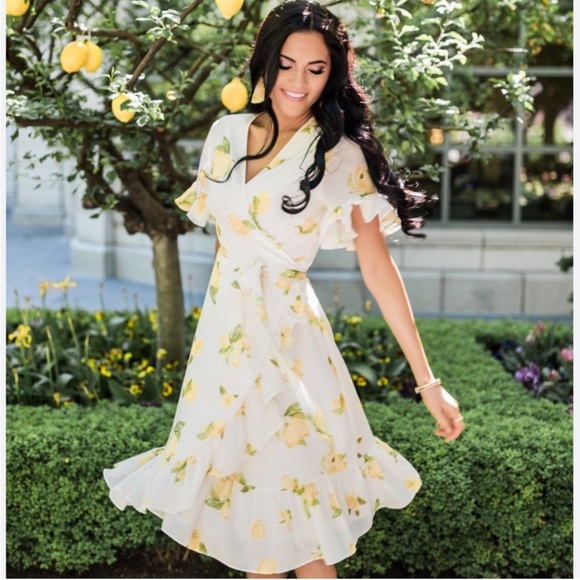 Rachel Parcell Lemon Print Wrap Dress Small Knee Length Ruffle‎ Short Sleeve S - Picture 1 of 12